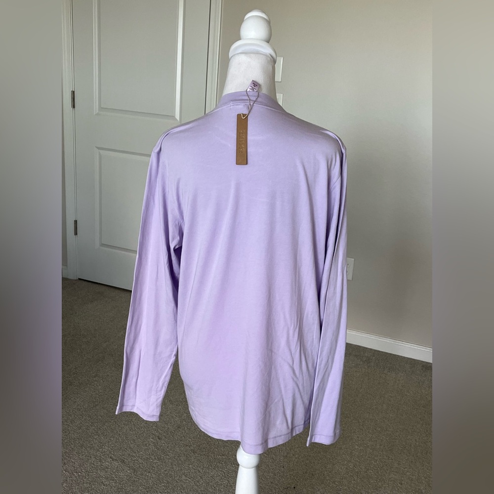 NWT Skims Longsleeve Boyfriend Tshirt Size XS in Lavender (Fits up to a Medium) - Picture 2 of 6
